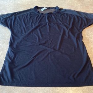 Women’s athlete, a shirt, size small